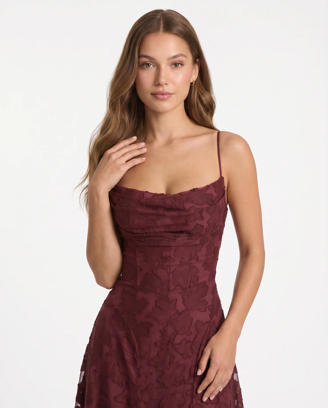 Nerina – Zvodné tvarujúce šaty Romance