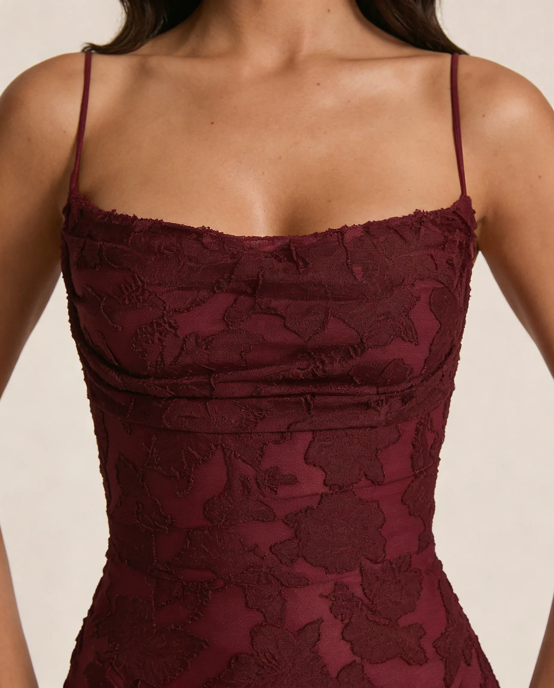 Nerina – Zvodné tvarujúce šaty Romance