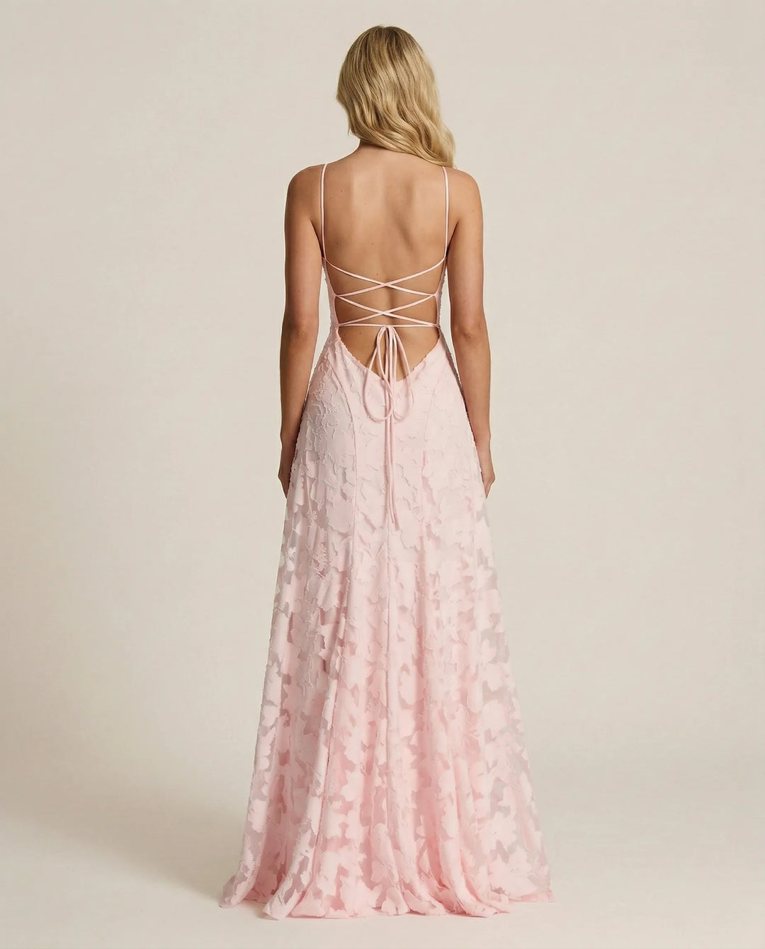 Nerina – Zvodné tvarujúce šaty Romance